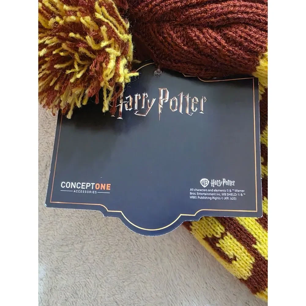 Gryffindor Harry Potter Knit Beanie Pom Pom One Size Burgundy Gold Hat NWT